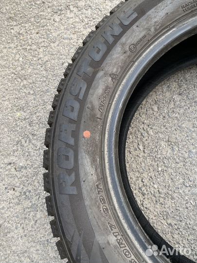 Roadstone Winguard WinSpike SUV 225/60 R17