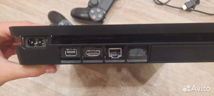 Sony PlayStation 4 (PS4)slim