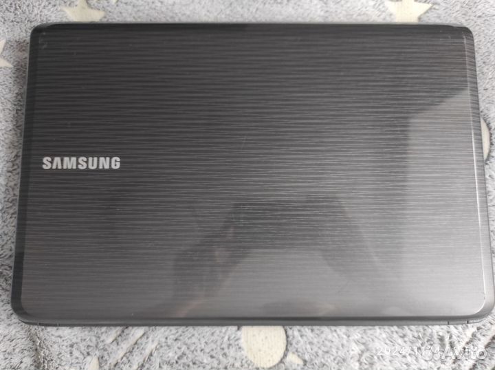 Ноутбук samsung r525