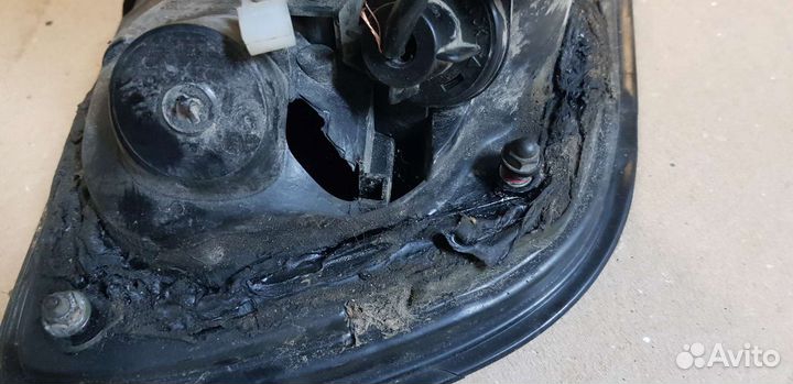 Фонарь Nissan almera n 15 ниссан Pulsar