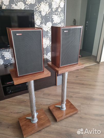 Подставки для колонок