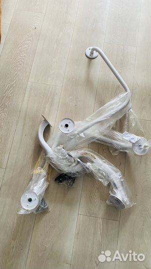 Поручень для ванной