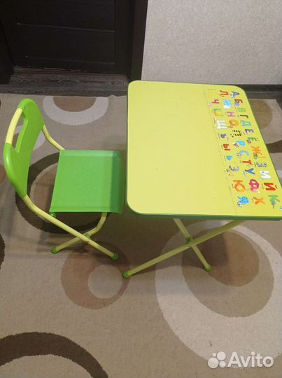 Детский столик и стульчик
