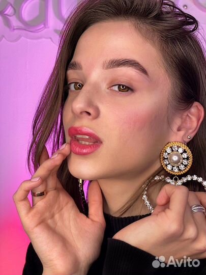 Приятный бровист