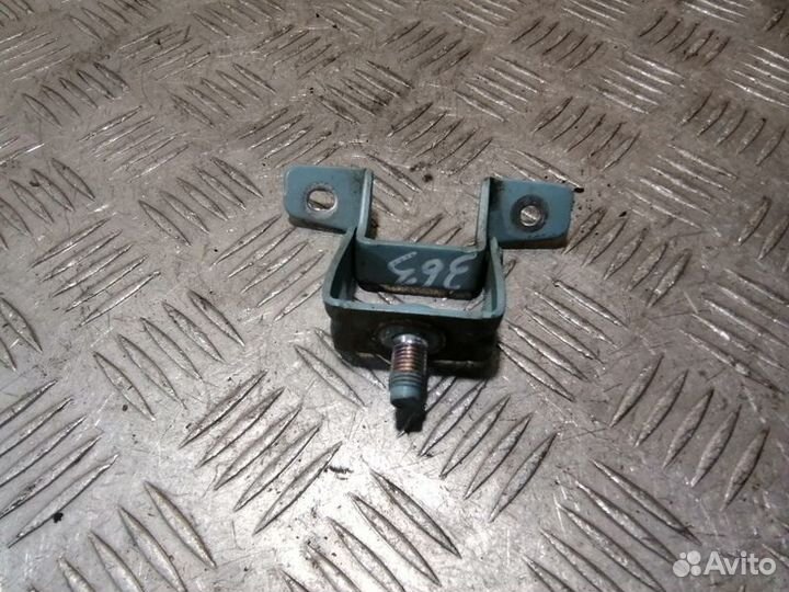 Петля багажника правая Hyundai Getz 2002-2010