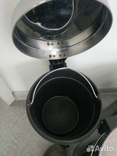 Ведро металлическое с крышкой