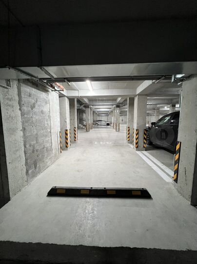 Машиноместо, 15 м²