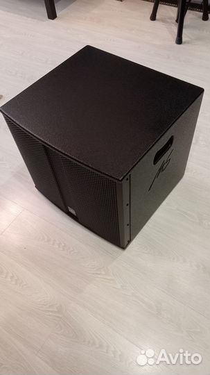 Активный сабвуфер Ms-Max MS115a