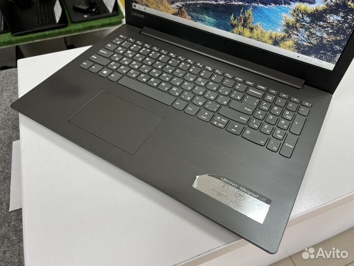 Шустрый ноутбук FHD Core i3-6006U 4Gb 240Гб SSD