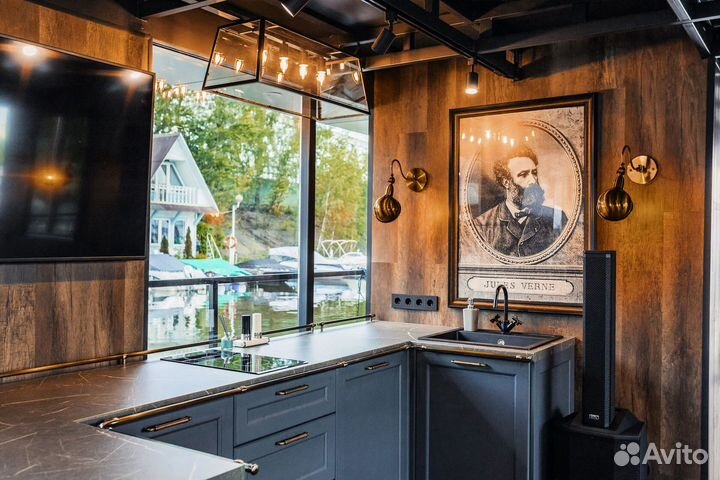 Прогулка по центру Москвы по реке