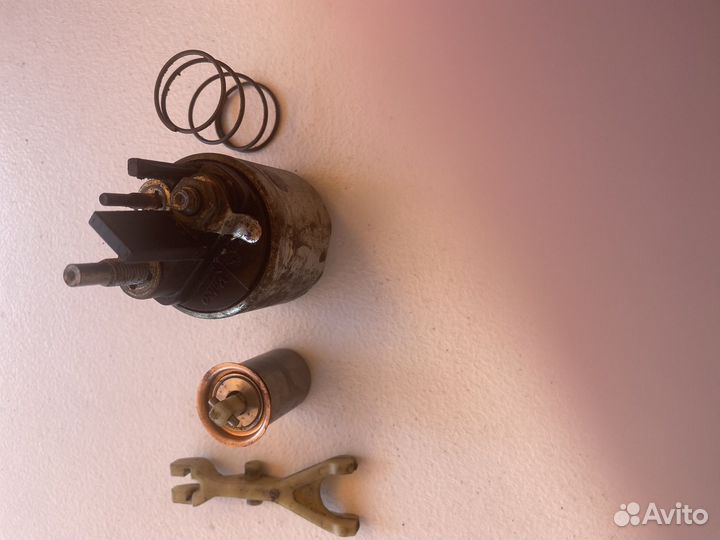 Втягивающее реле Renault