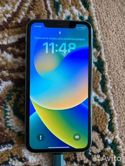 Телефон iPhone 11