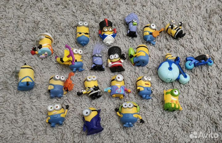 Большие и маленькие миньоны из Макдональдса