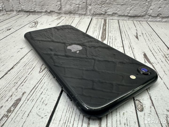 iPhone SE (2020), 64 ГБ