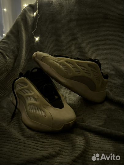 Adidas yeezy boost 700