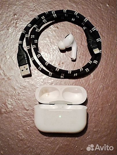 Беспроводные наушники apple