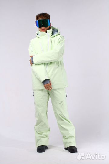 Зимний костюм для сноубордистов