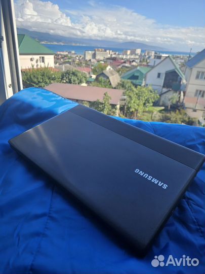 Ноутбук Samsung