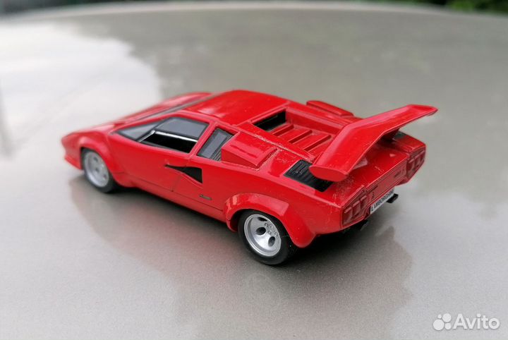 Модель Lamborghini Countach 1/43
