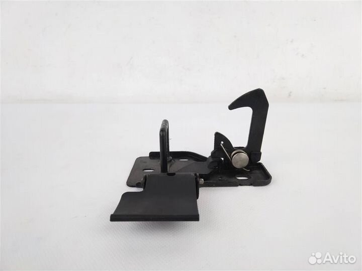 Замок капота ауди Q7 2005