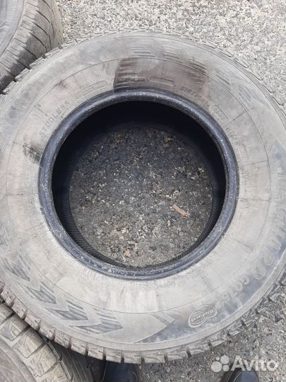 Yokohama BluEarth Winter V906 275/70 R16