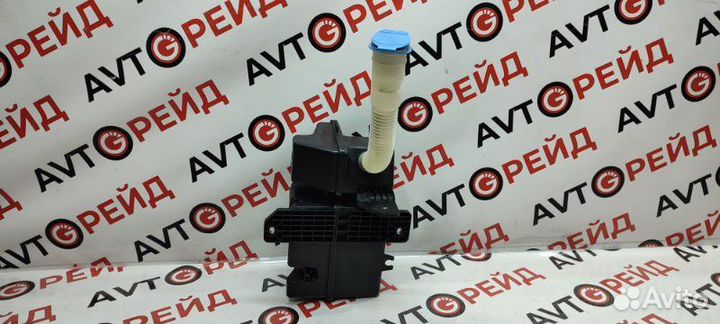 Бачок стеклоомывателя Volkswagen Tiguan 5N2 CAW