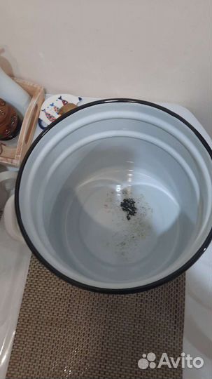 Кастрюля эмалированная большая
