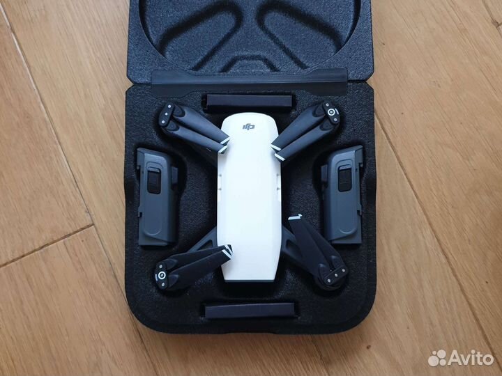 Квадрокоптер dji spark combo