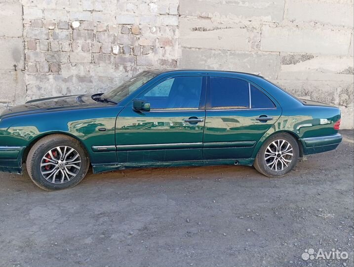 Mercedes-Benz E-класс 2.4 AT, 1998, 350 000 км