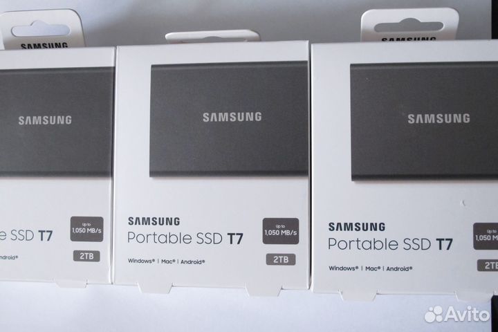 Samsung Portable SSD T7 2Tb новый