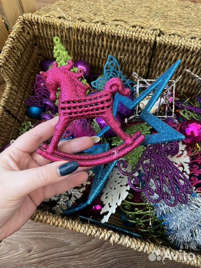 Новогодние игрушки на елку