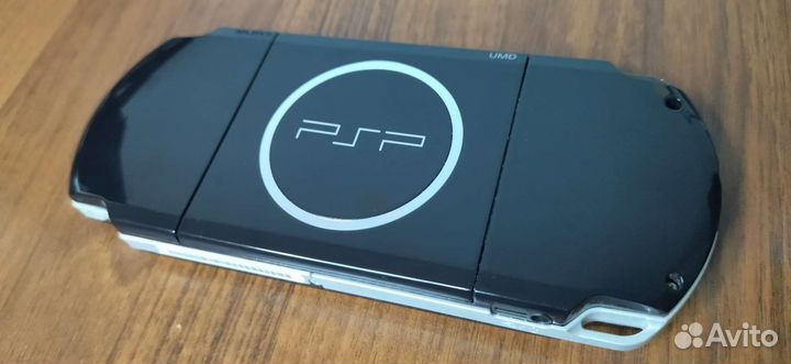 Sony PSP 3008 прошитая 64Gb 200 игр