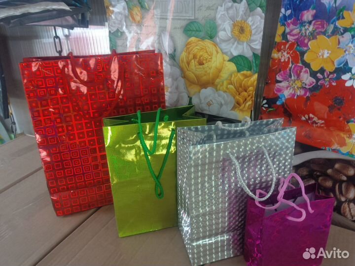 Пакеты подарочные