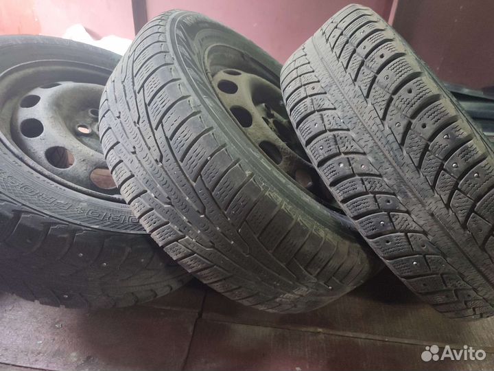 Accelera Beta 195/65 R15