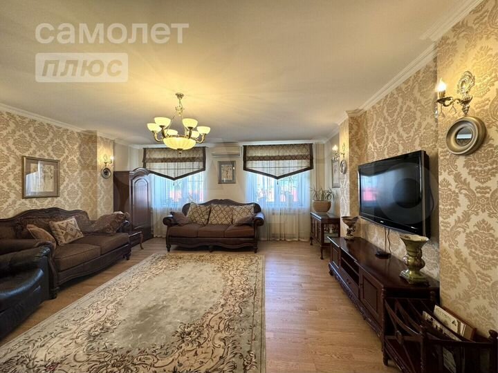 3-к. квартира, 113 м², 7/10 эт.