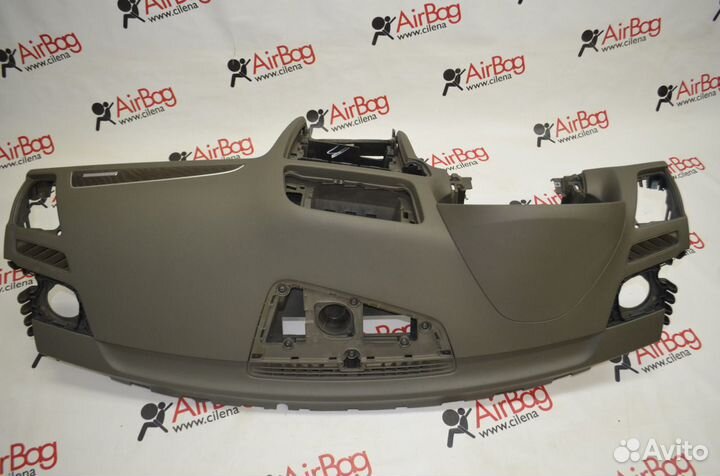 Торпедо панель приборов Audi Q3 (коричн)