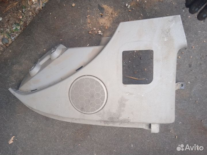 Держатель задней полки. Volkswagen pointer