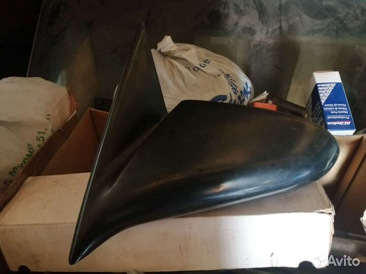 Зеркала Chevrolet Metro правое и левое