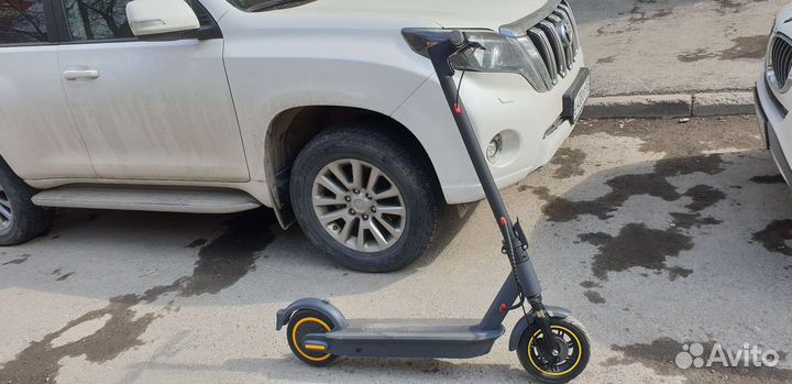 Электросамокат E-scooter g30