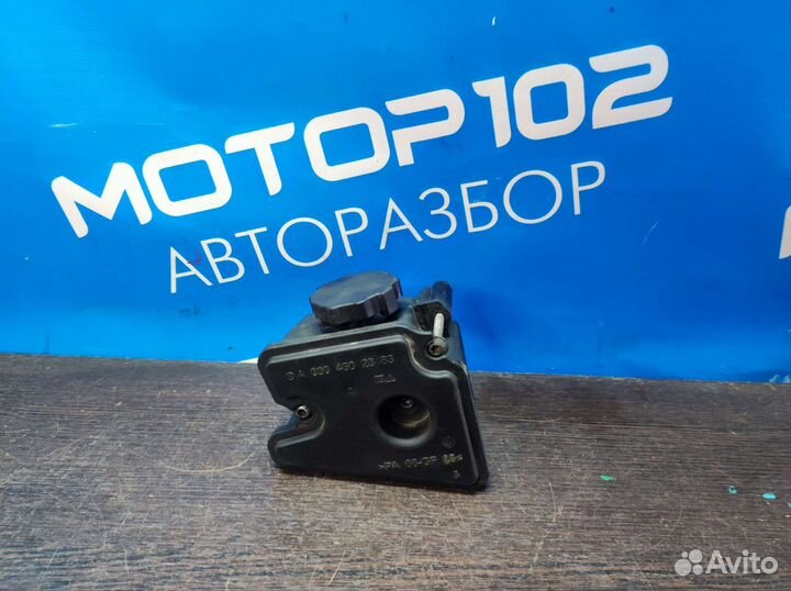 Бачок гура Mercedes Benz S-class w221