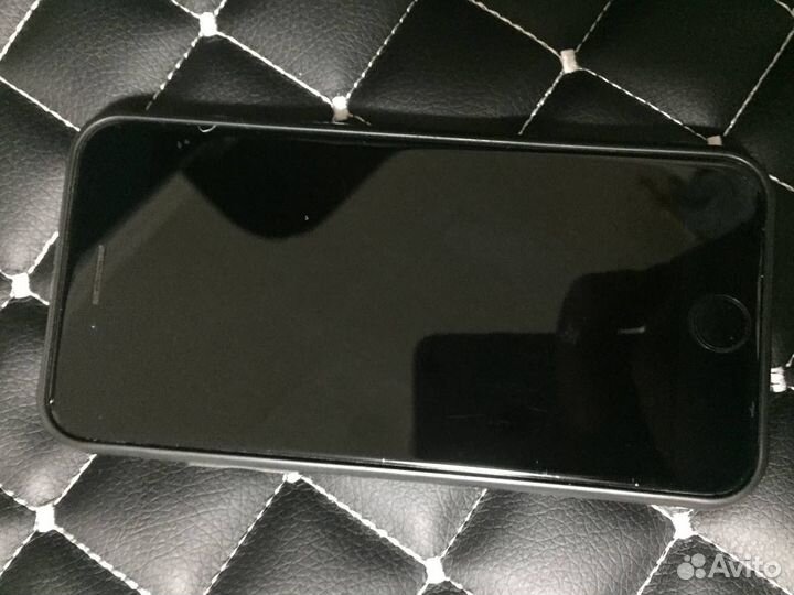 iPhone SE (2020), 128 ГБ