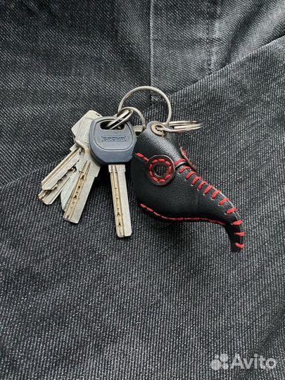 Брелок голова дракона, чумного доктора из кожи