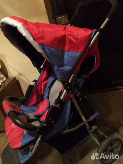 Прогулочная коляска