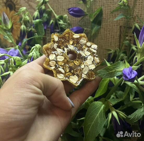 Лизунец для лошади