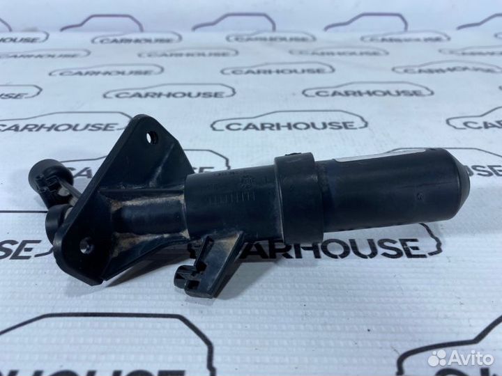 Форсунка омывателя фар левая Volkswagen Passat Cc