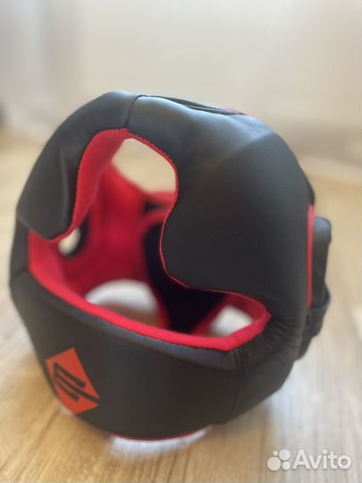 Шлем боксерский BoyBo Атака черно-красный l/xl
