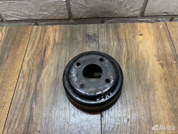 Lexus LX 570 Шкив термомуфты 5.5л 3urfe