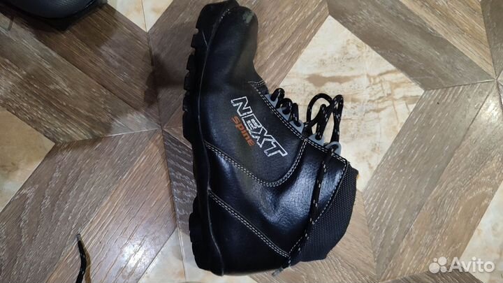 Ботинки лыжные