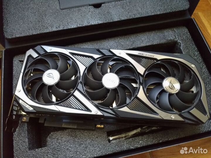 Asus ROG Strix RTX3060 12GB Gaming OC Новая.Пломба