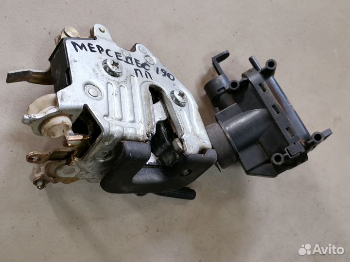 Замок двери перед.правый Mercedes-Benz 190 W201